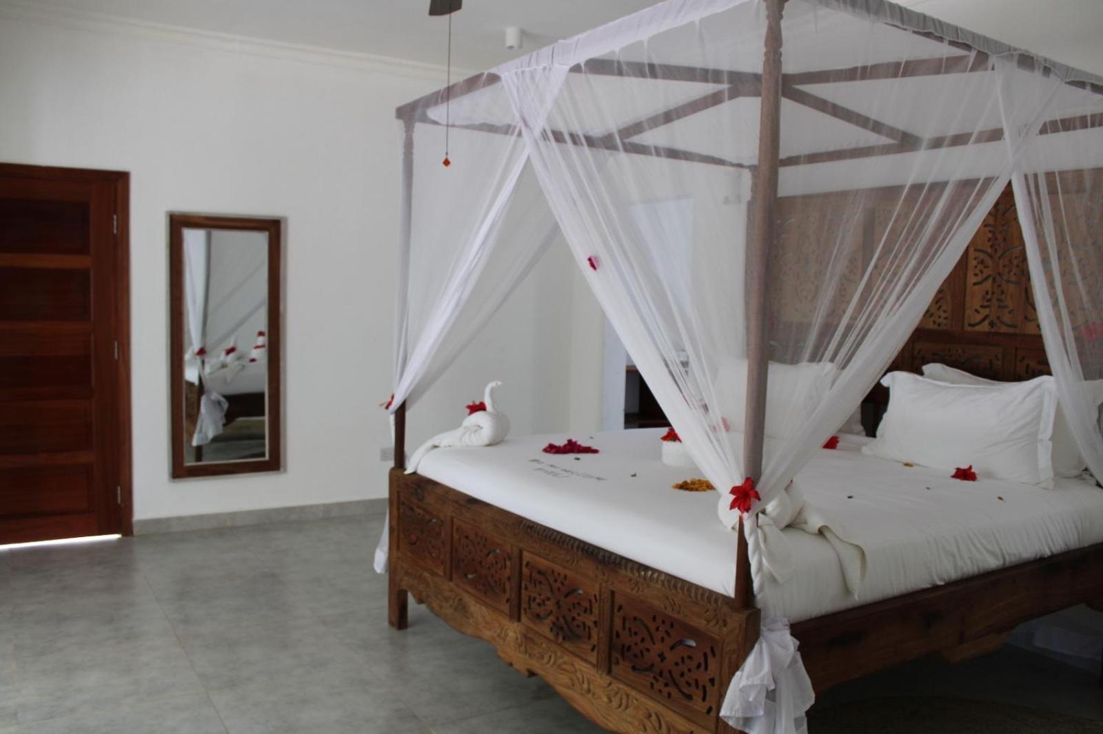Kivuli Beach Resort Paje Bagian luar foto