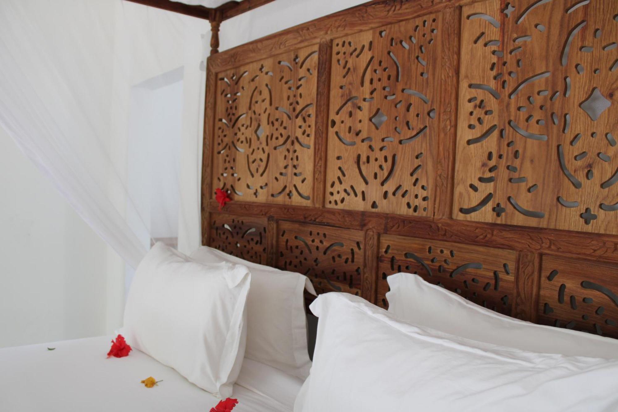 Kivuli Beach Resort Paje Bagian luar foto