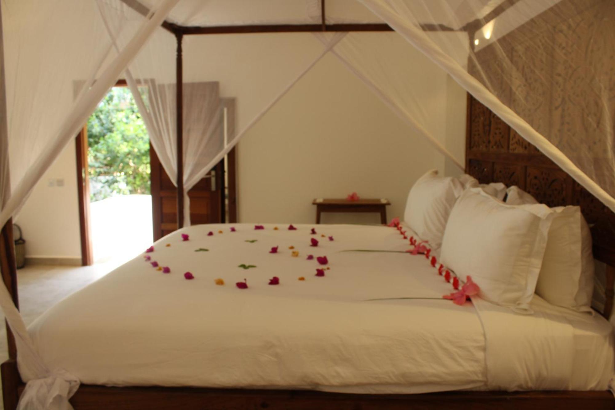 Kivuli Beach Resort Paje Bagian luar foto
