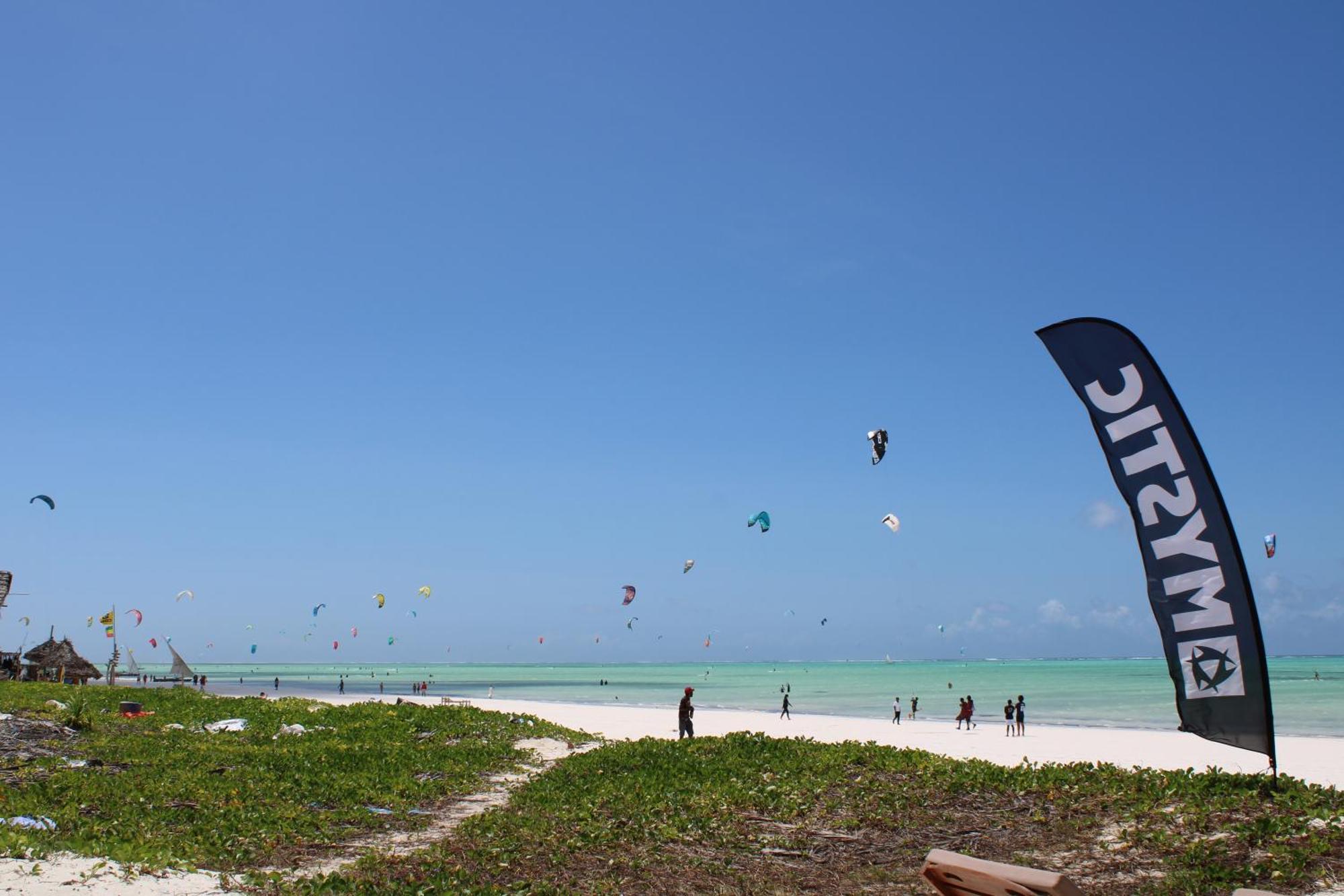 Kivuli Beach Resort Paje Bagian luar foto