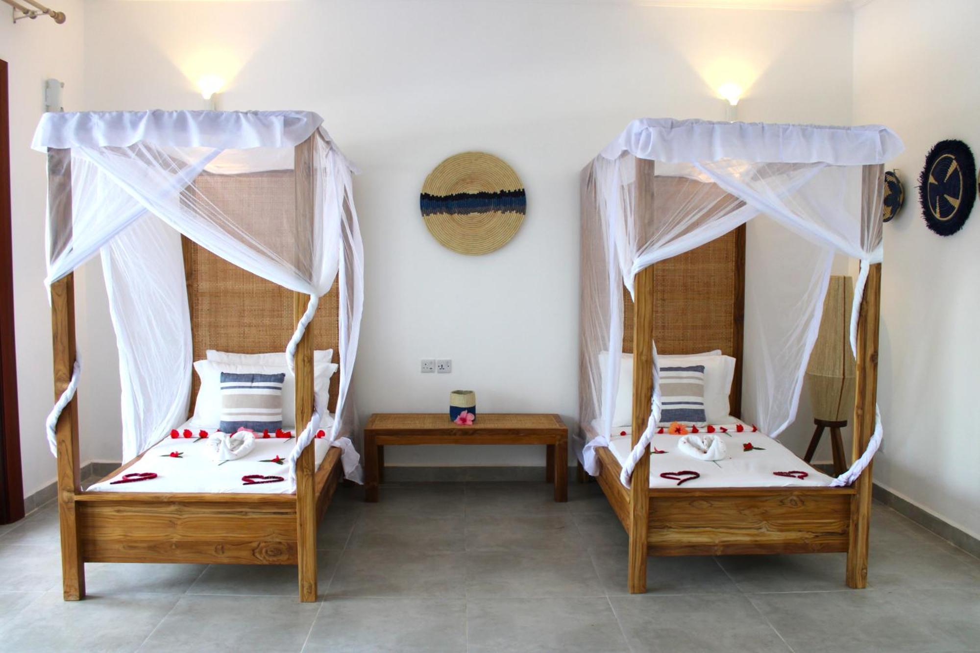 Kivuli Beach Resort Paje Bagian luar foto